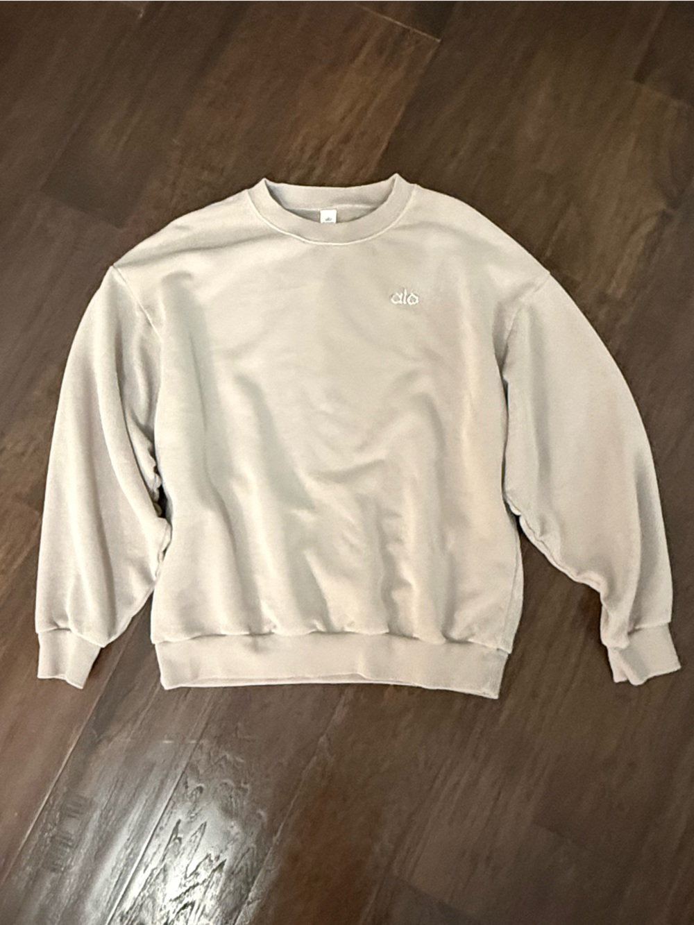 New Alo Accolade Sweatshirt size XS Gray Sky Washed